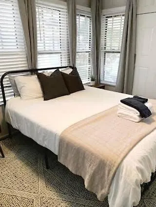 Hébergement de vacances Corporate Comfort In Freetown - Spacious Homes For Work Crews Lafayette