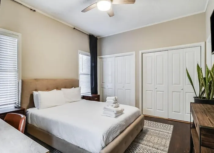 Hébergement de vacances Corporate Comfort In Freetown - Spacious Homes For Work Crews Lafayette
