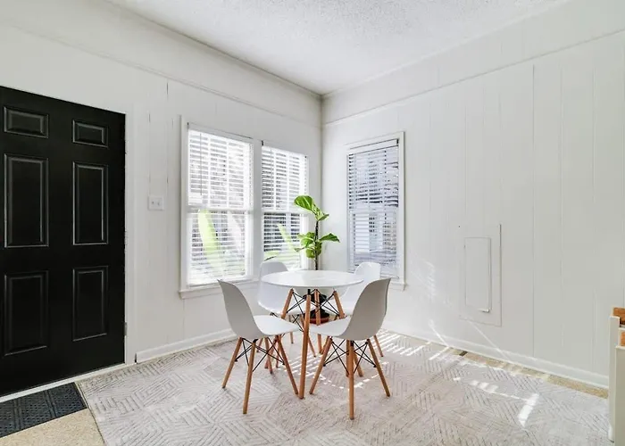Corporate Comfort In Freetown - Spacious Homes For Work Crews Hébergement de vacances Lafayette